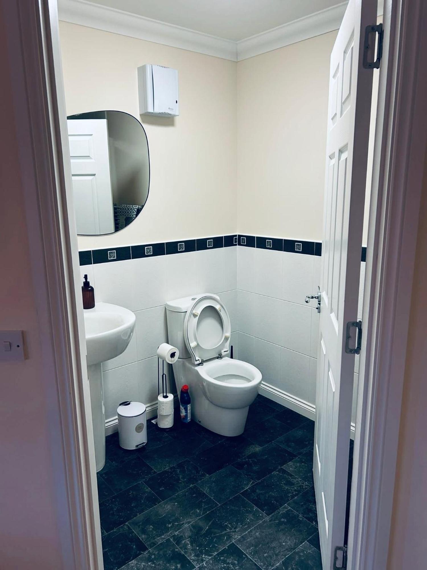 Central Cosy Riverview Apartment 2 Bed, 2 Bath, Free Parking / Wifi Inverness Eksteriør bilde